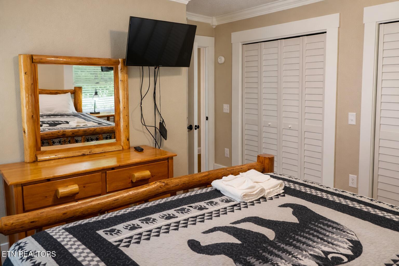 1463 Red Cedar Lane Sevierville, TN 37876 - Photo 12 of 24 Chat Bedroom 2 2nd photo