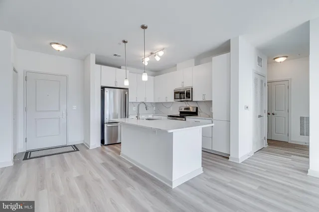 $599,000 | 10755 Fairgrounds Drive, Unit 326, Fairfax, VA 22030