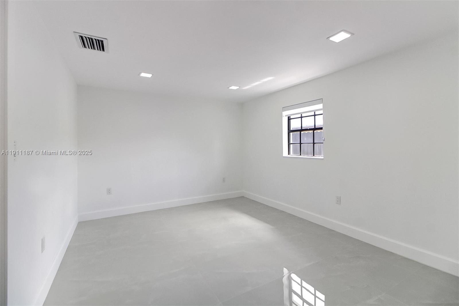 4314 Southwest 97th Court Miami, FL 33165 - Photo 17 of 44