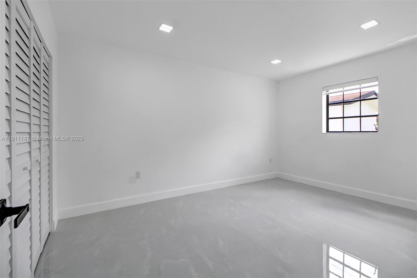 4314 Southwest 97th Court Miami, FL 33165 - Photo 18 of 44