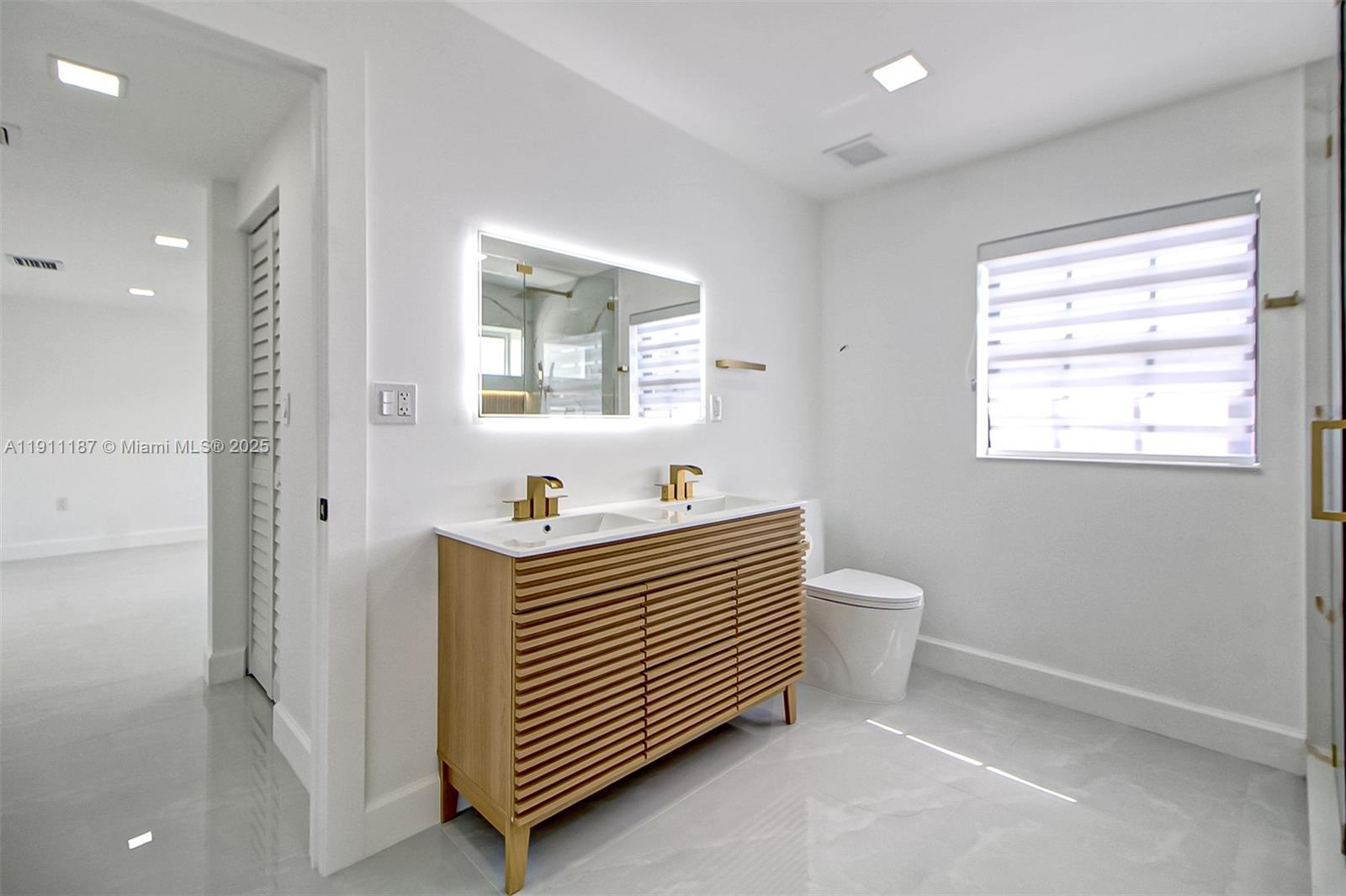 4314 Southwest 97th Court Miami, FL 33165 - Photo 25 of 44