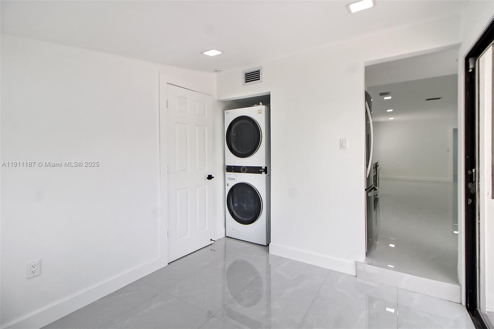 4314 Southwest 97th Court Miami, FL 33165 - Photo 27 of 44