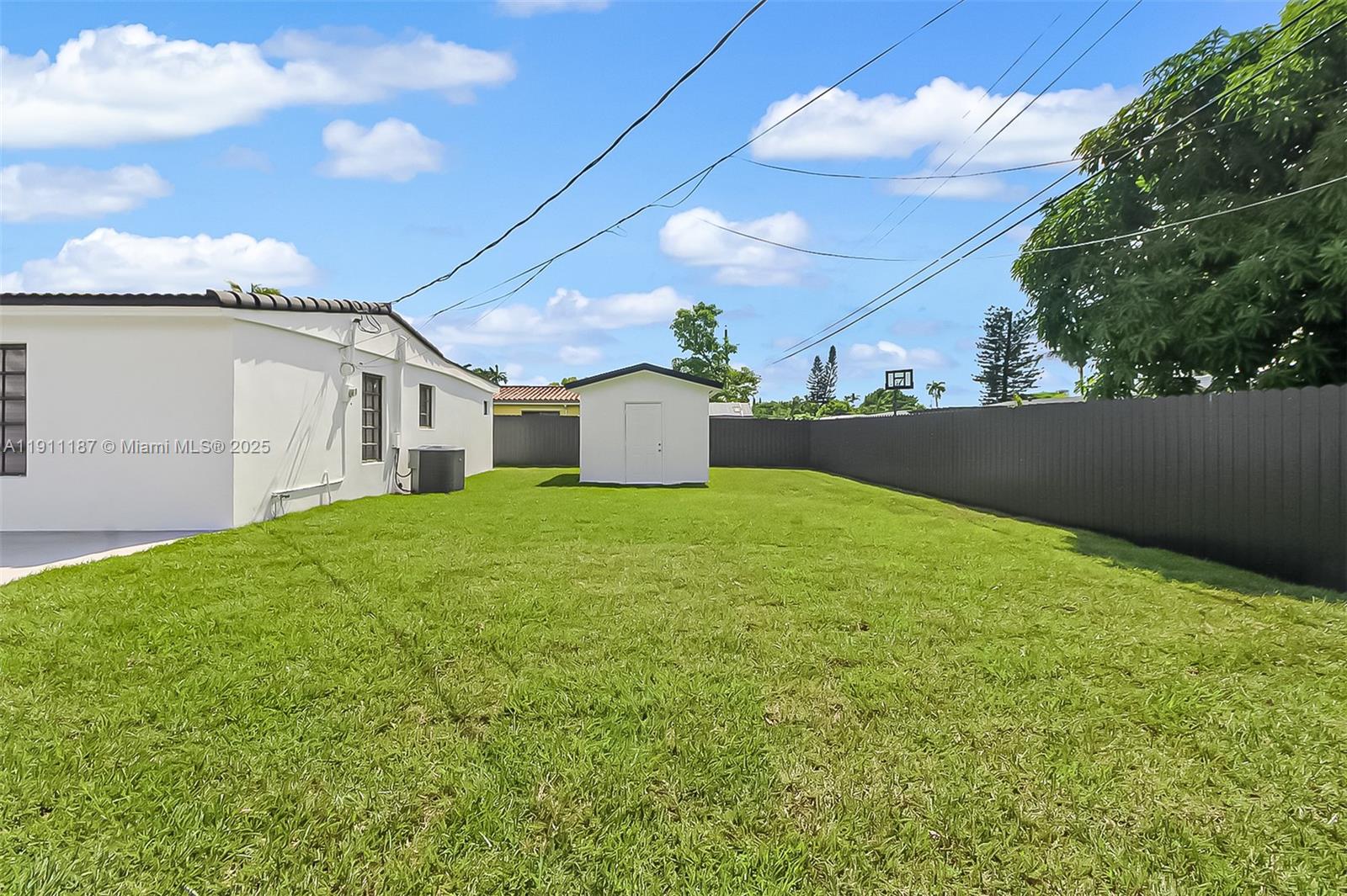 4314 Southwest 97th Court Miami, FL 33165 - Photo 30 of 44