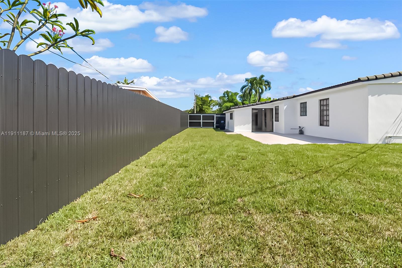 4314 Southwest 97th Court Miami, FL 33165 - Photo 32 of 44