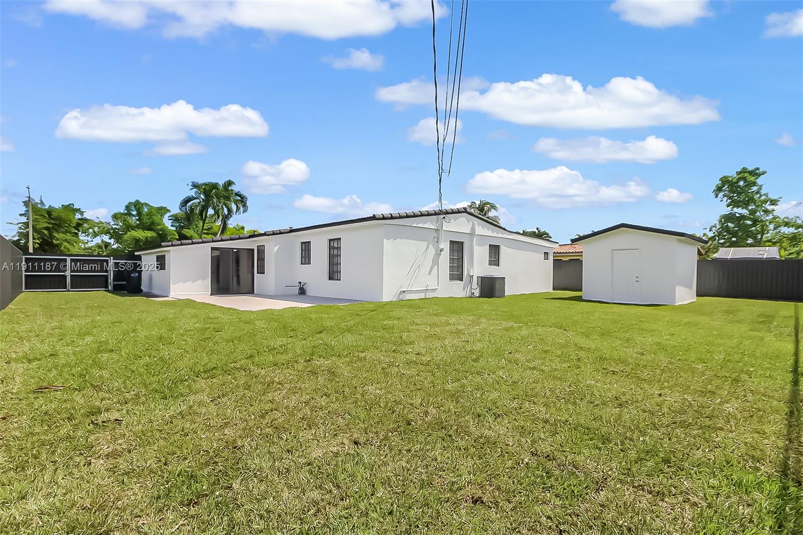 4314 Southwest 97th Court Miami, FL 33165 - Photo 33 of 44