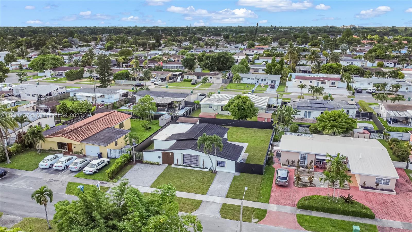 4314 Southwest 97th Court Miami, FL 33165 - Photo 40 of 44