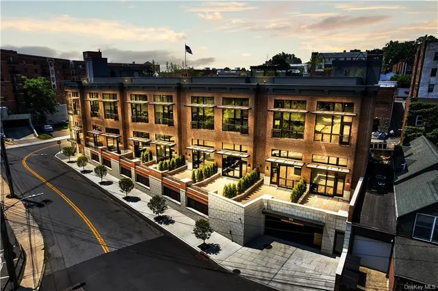 $4,400 | 172 Prospect Avenue, Unit 207, Mamaroneck, NY 10543