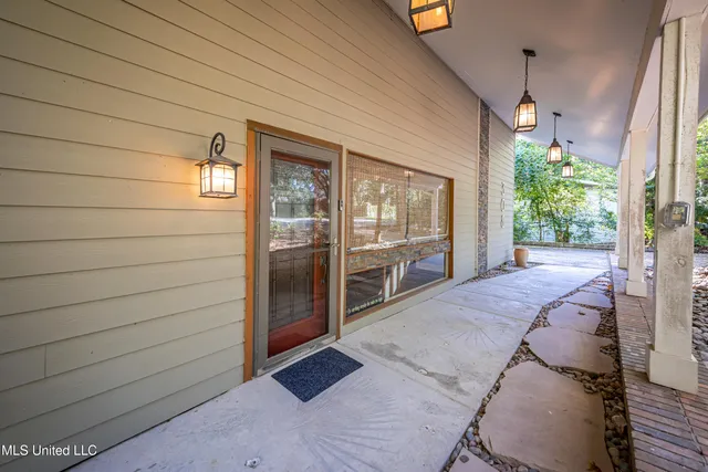 $710,000 | 308 Lovers Lane, Ocean Springs, MS 39564