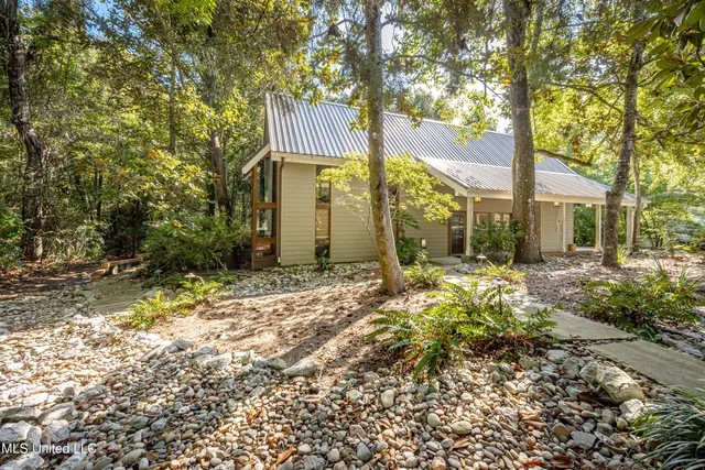 $710,000 | 308 Lovers Lane, Ocean Springs, MS 39564