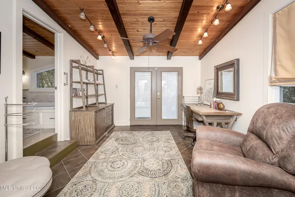 $650,000 | 308 Lovers Lane, Ocean Springs, MS 39564