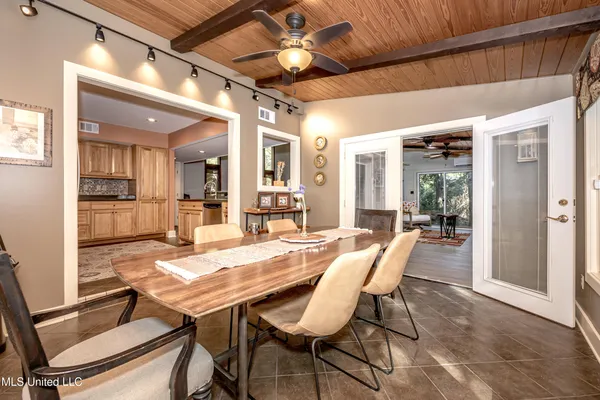 $650,000 | 308 Lovers Lane, Ocean Springs, MS 39564
