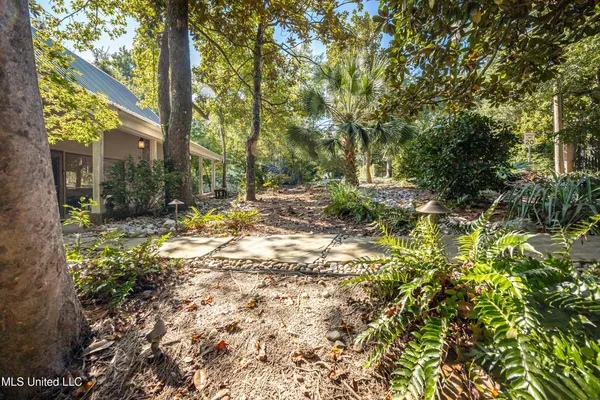 $650,000 | 308 Lovers Lane, Ocean Springs, MS 39564