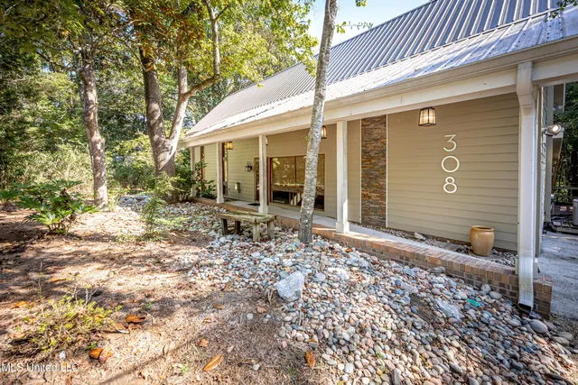 $710,000 | 308 Lovers Lane, Ocean Springs, MS 39564