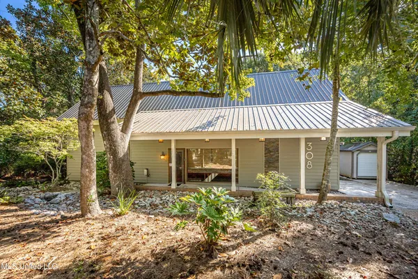 $650,000 | 308 Lovers Lane, Ocean Springs, MS 39564