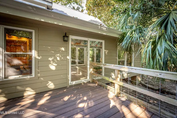 $650,000 | 308 Lovers Lane, Ocean Springs, MS 39564