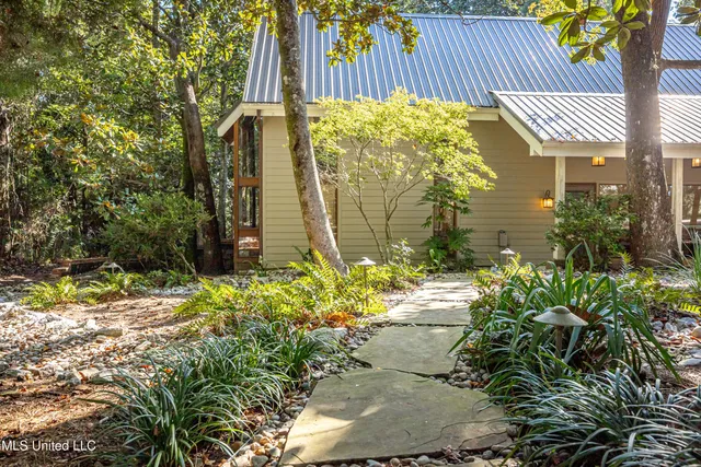 $710,000 | 308 Lovers Lane, Ocean Springs, MS 39564