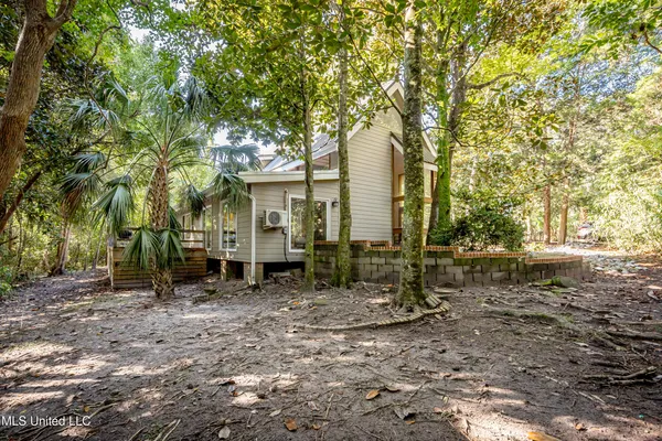 $650,000 | 308 Lovers Lane, Ocean Springs, MS 39564