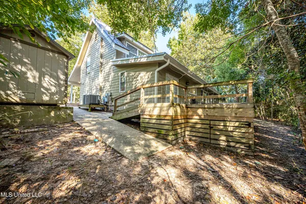 $650,000 | 308 Lovers Lane, Ocean Springs, MS 39564