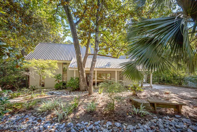 $710,000 | 308 Lovers Lane, Ocean Springs, MS 39564