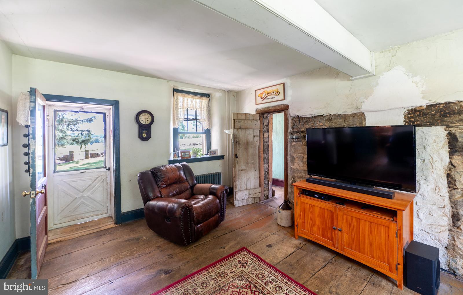 3334 Conestoga Road Glenmoore, PA 19343 - Photo 6 of 49 Living Rm