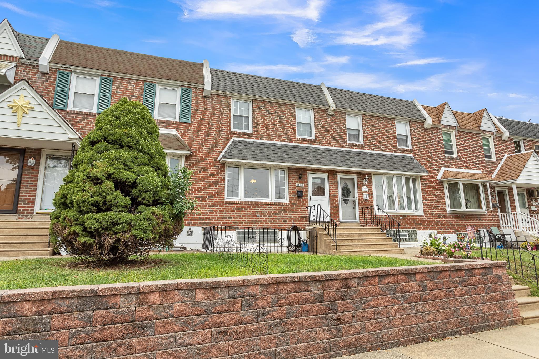 12514 Deer Run Road Philadelphia, PA 19154 - Photo 3 of 36 Gallery Image 3