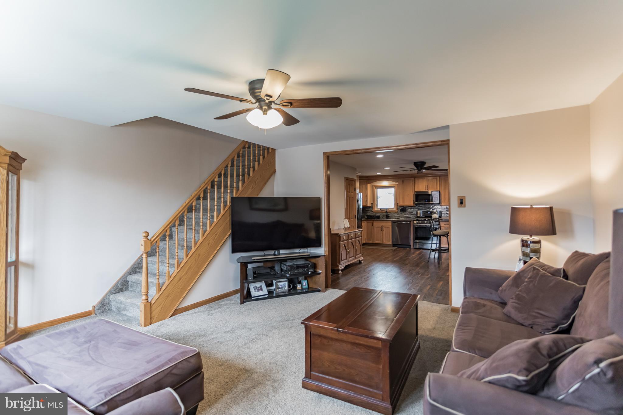 12514 Deer Run Road Philadelphia, PA 19154 - Photo 8 of 36 Gallery Image 8