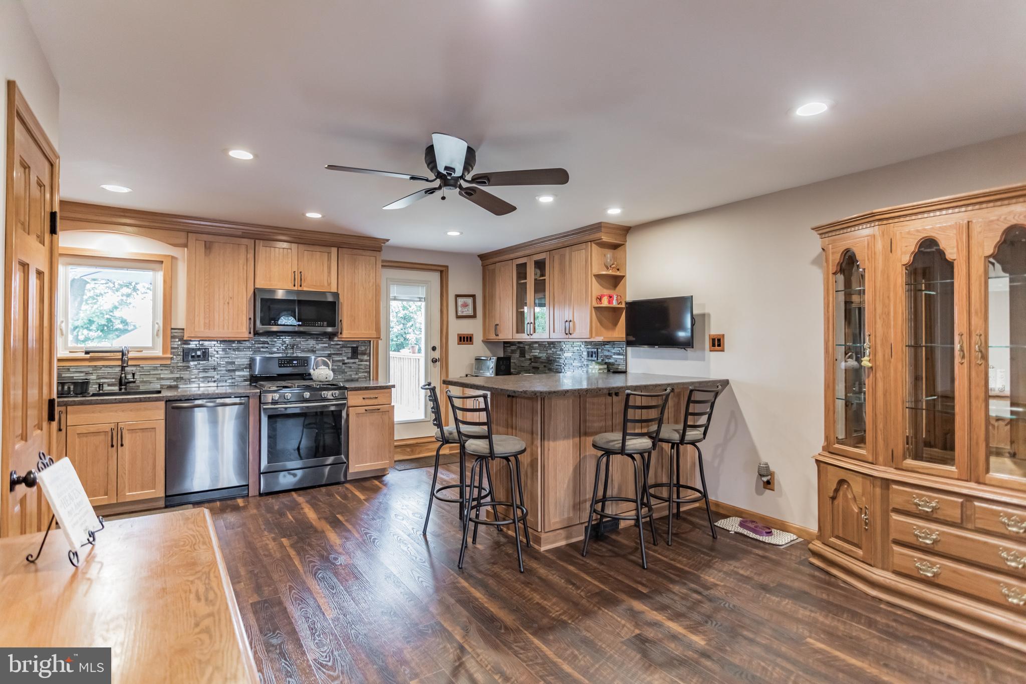 12514 Deer Run Road Philadelphia, PA 19154 - Photo 9 of 36 Gallery Image 9
