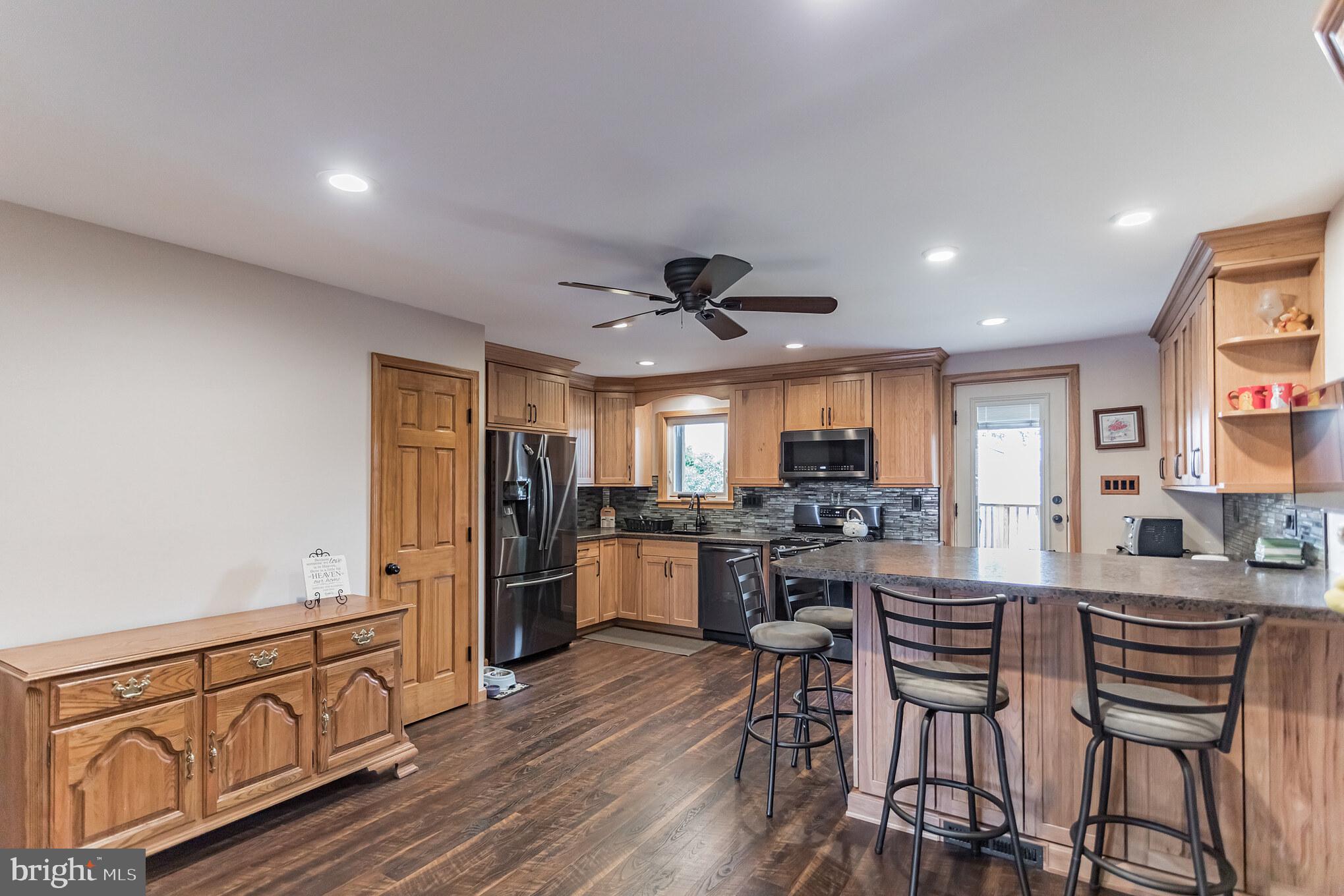 12514 Deer Run Road Philadelphia, PA 19154 - Photo 10 of 36 Gallery Image 10