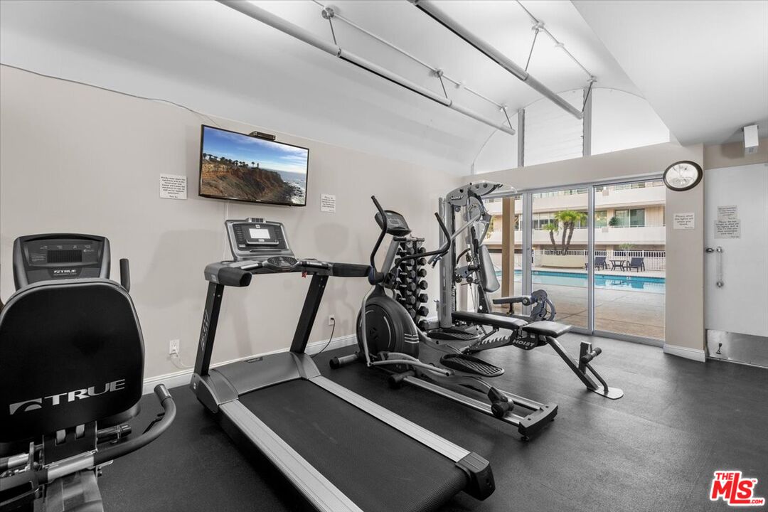 1333 South Beverly Glen Boulevard, Unit 405 Los Angeles, CA 90024 - Photo 22 of 25