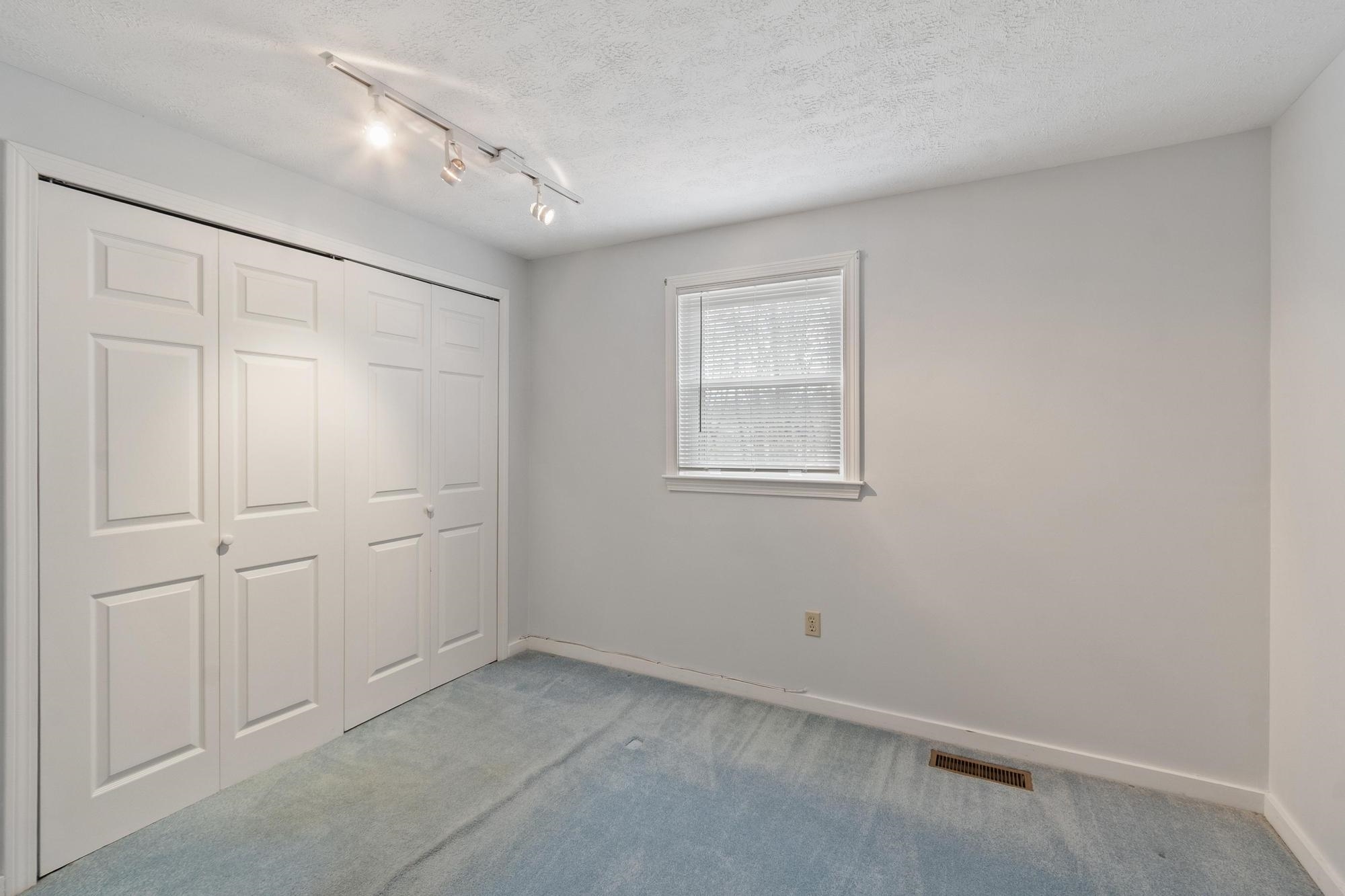 5 Rachel Court Derry, NH 03038 - Photo 29 of 45
