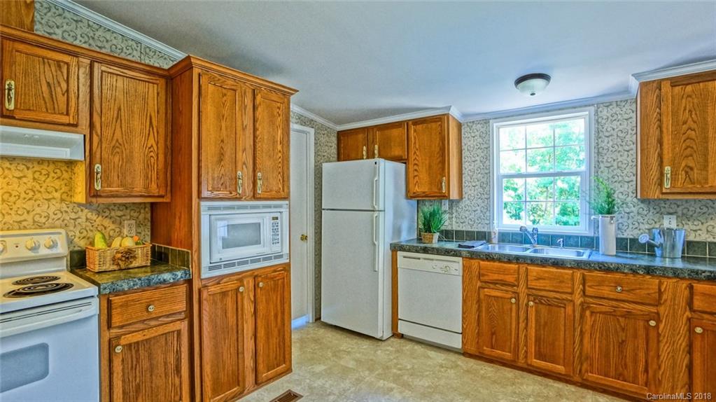 5032 Raintree Lane, Unit 45 Maiden, NC 28650 - Photo 8 of 32 Gallery Image 8