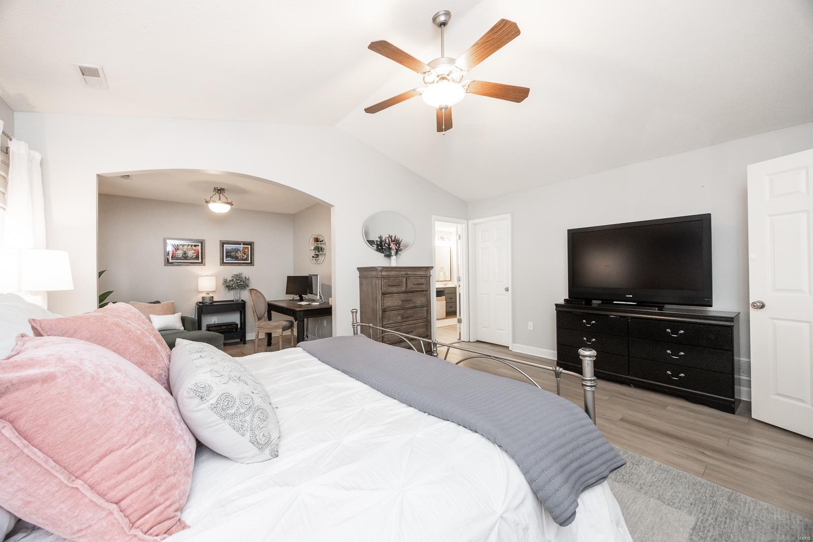 6175 Stone Wolfe Drive Glen Carbon, IL 62034 - Photo 24 of 49