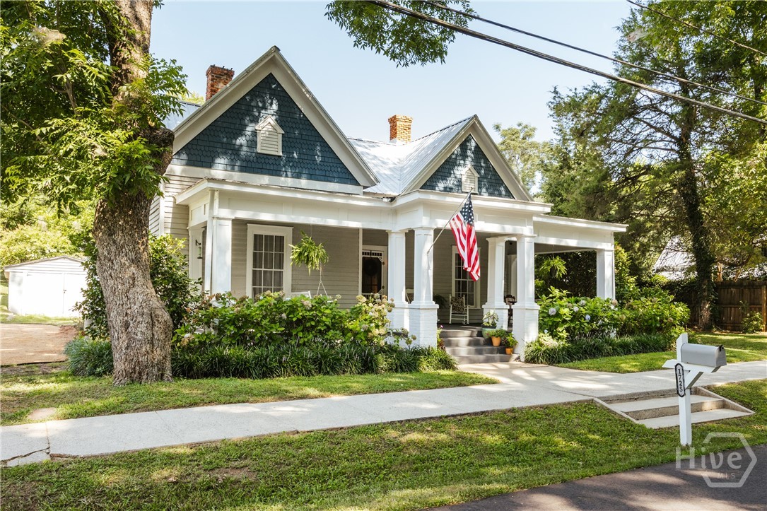 1725 Madison Street Comer, GA 30629 - Photo 2 of 56