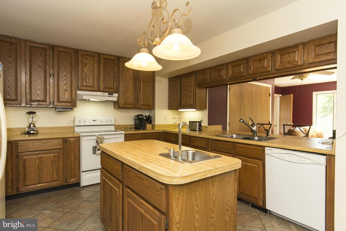 3031 Bellechasse Road Fallston, MD 21047 - Photo 3 of 30 Kitchen 2