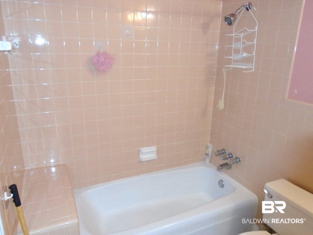 3414 Club House Road Mobile, AL 36605 - Photo 9 of 14 Hallway Bathroom