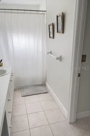 $1,995 | 9030 Lake Pl Lane, Tampa, FL 33634