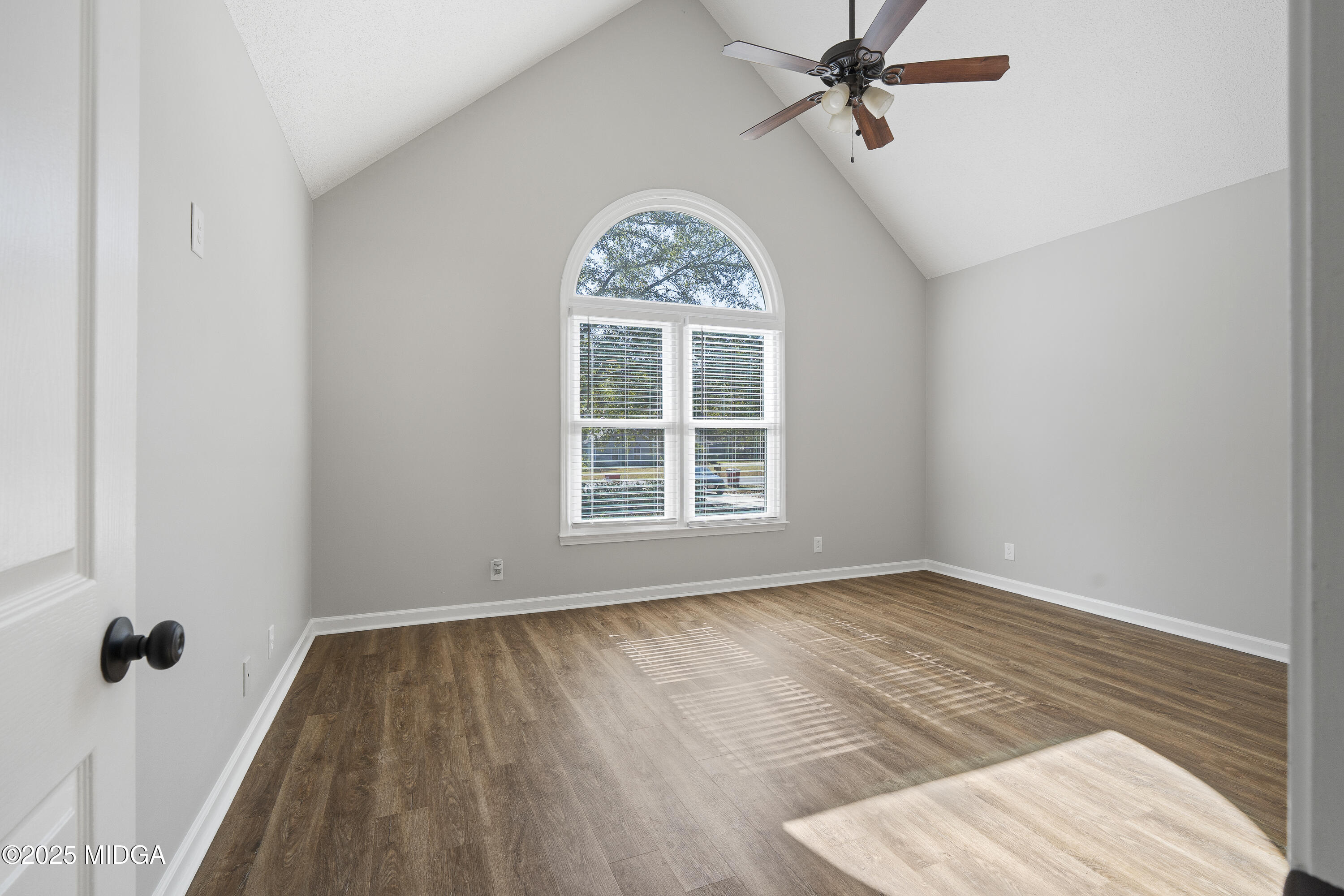 113 Ridge Circle Macon, GA 31216 - Photo 19 of 36 113 Ridge Cir-04755