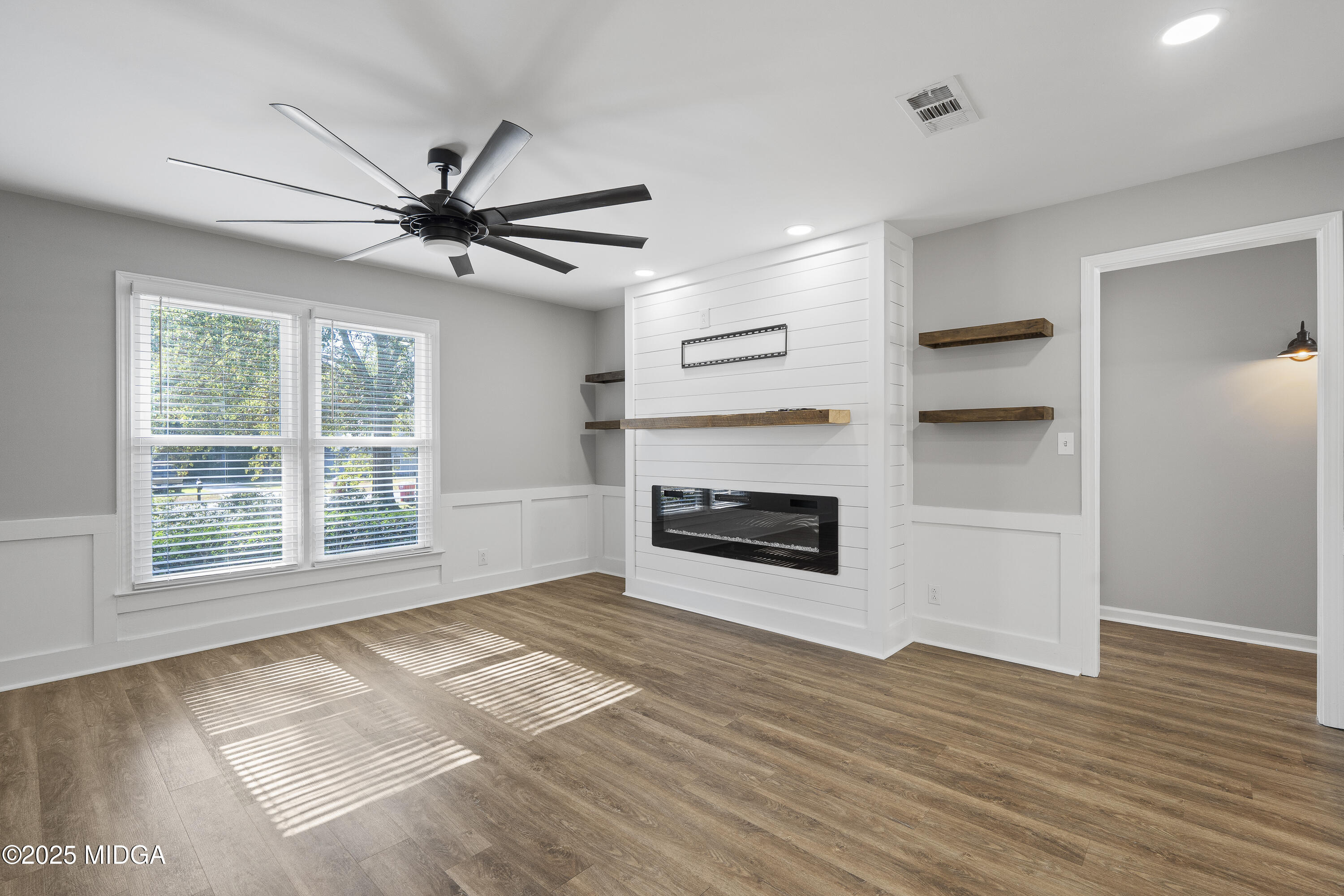 113 Ridge Circle Macon, GA 31216 - Photo 7 of 36 113 Ridge Cir-04710