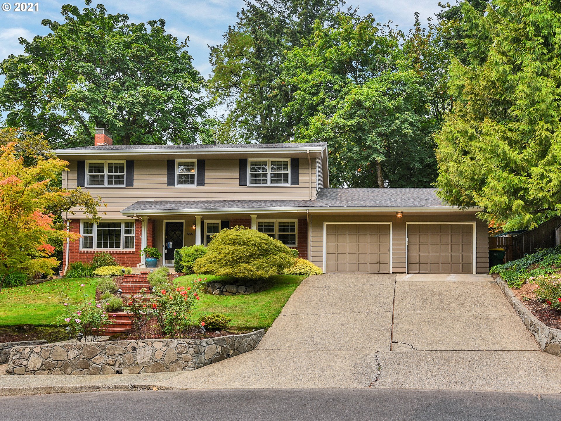 7265 Southwest Sharon Lane Portland, OR 97225 - Photo 1 of 32 Gallery Image 1