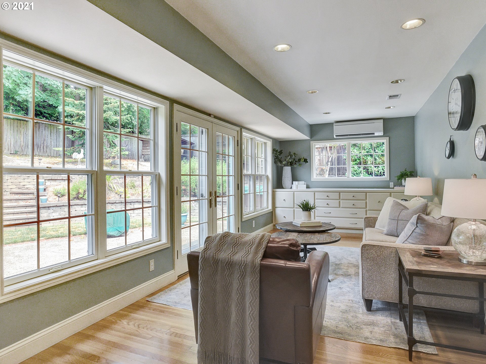 7265 Southwest Sharon Lane Portland, OR 97225 - Photo 11 of 32 Gallery Image 11