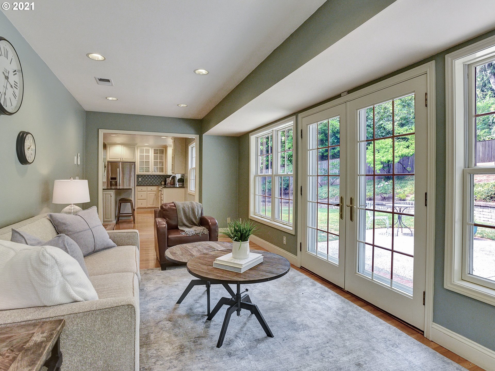 7265 Southwest Sharon Lane Portland, OR 97225 - Photo 12 of 32 Gallery Image 12