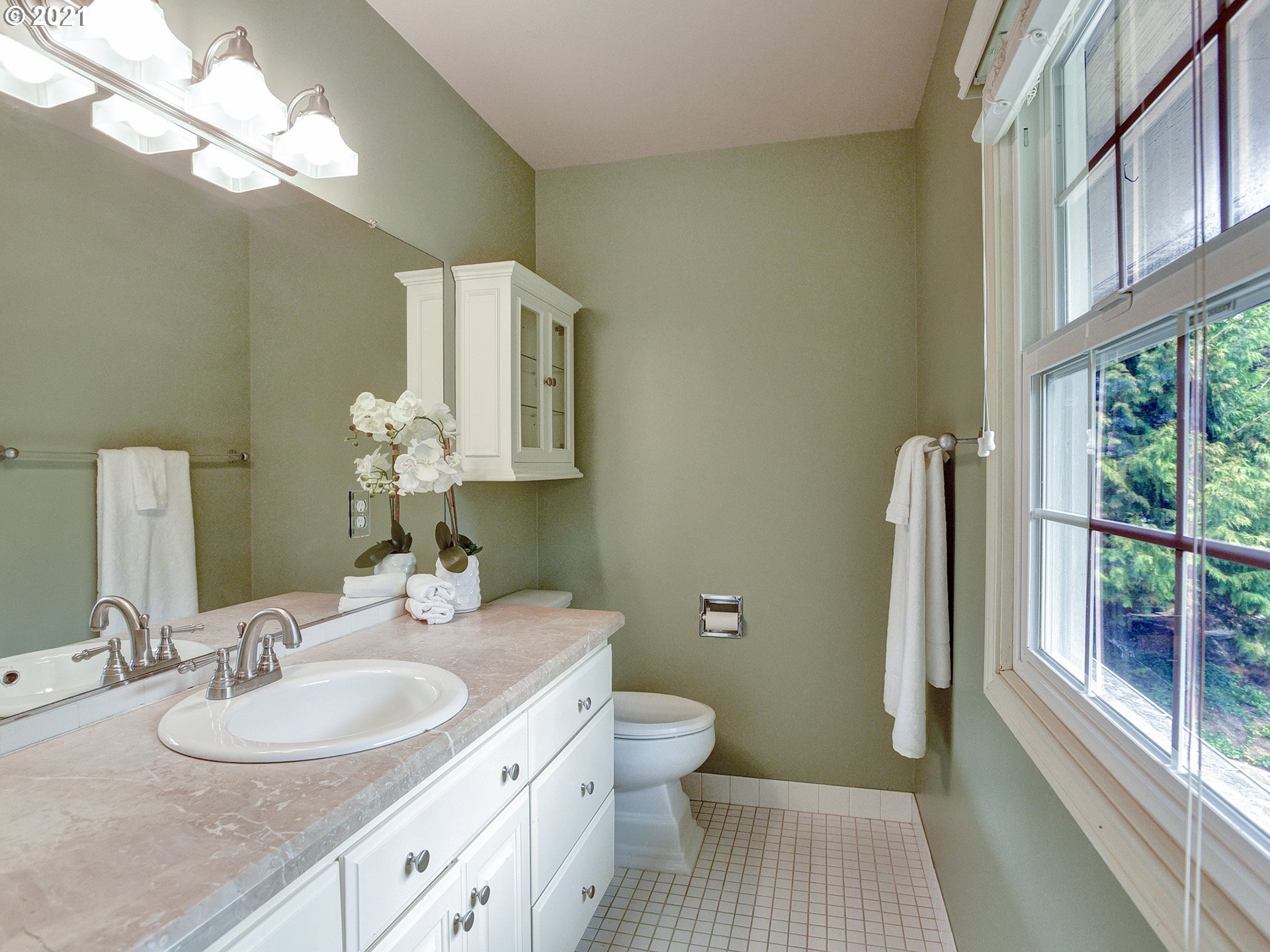 7265 Southwest Sharon Lane Portland, OR 97225 - Photo 18 of 32 Gallery Image 18