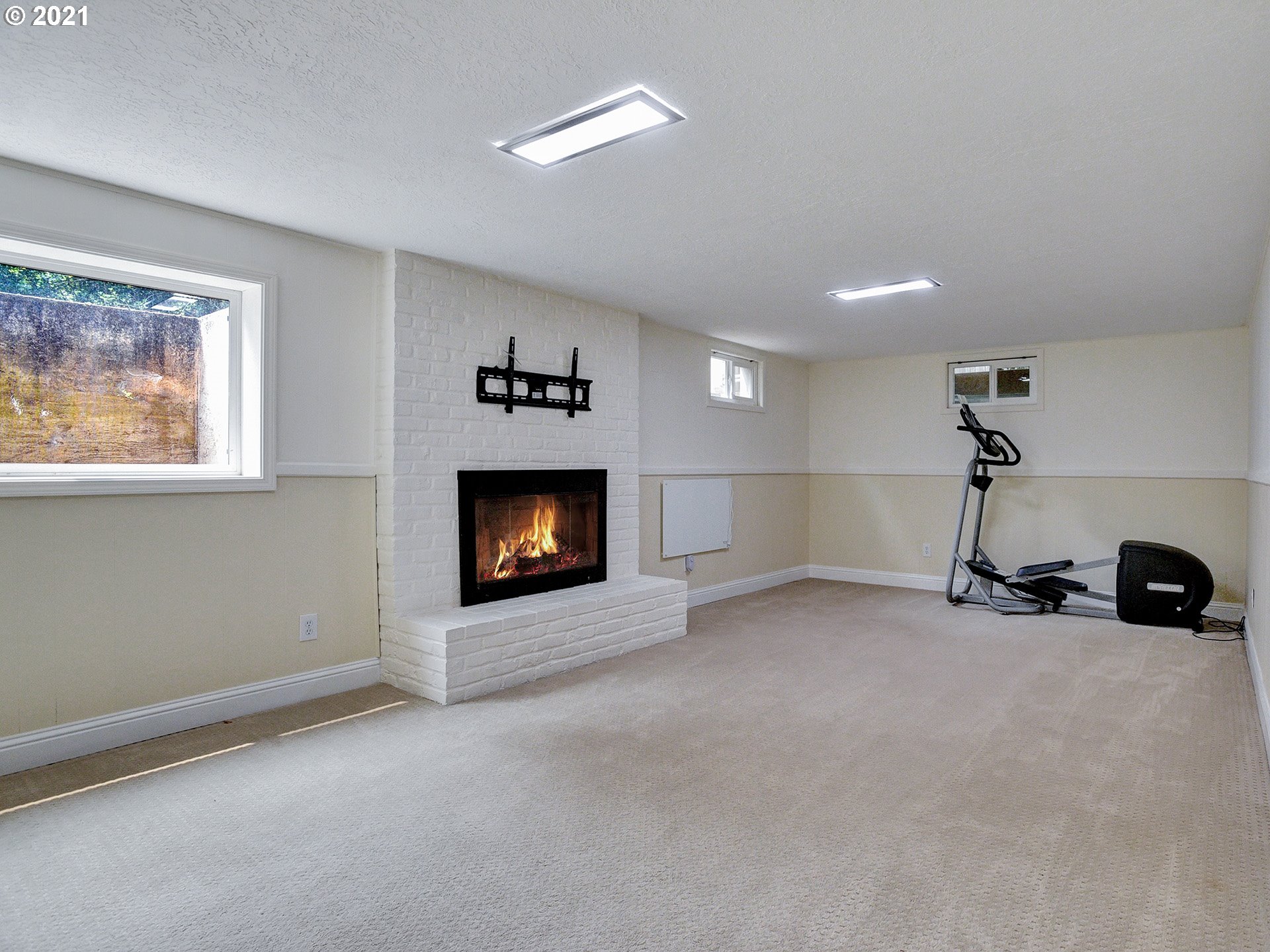 7265 Southwest Sharon Lane Portland, OR 97225 - Photo 25 of 32 Gallery Image 25