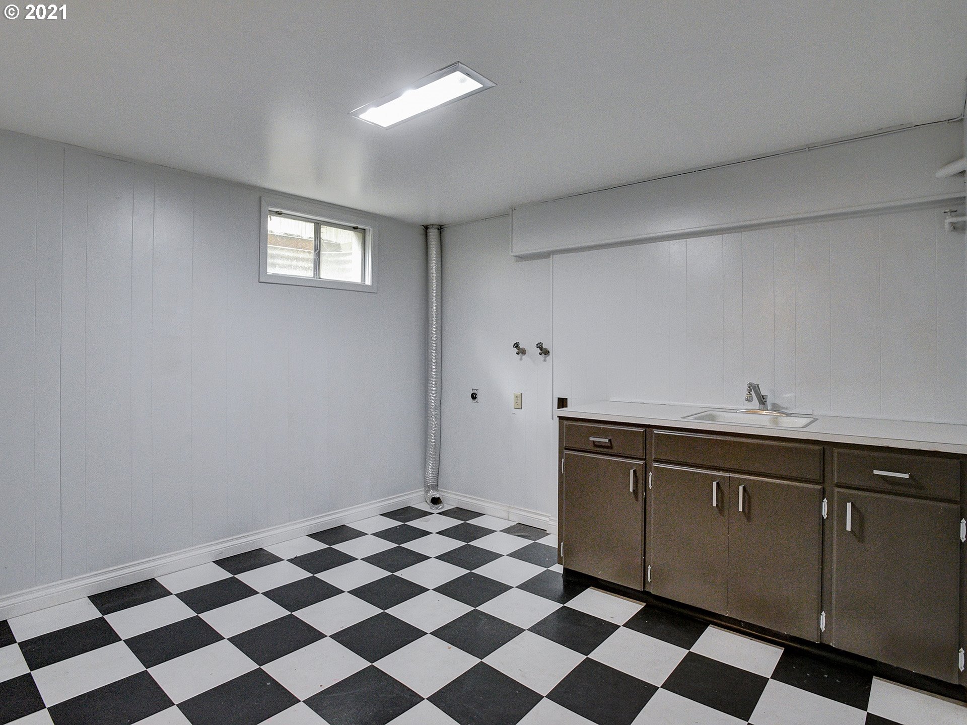 7265 Southwest Sharon Lane Portland, OR 97225 - Photo 28 of 32 Gallery Image 28