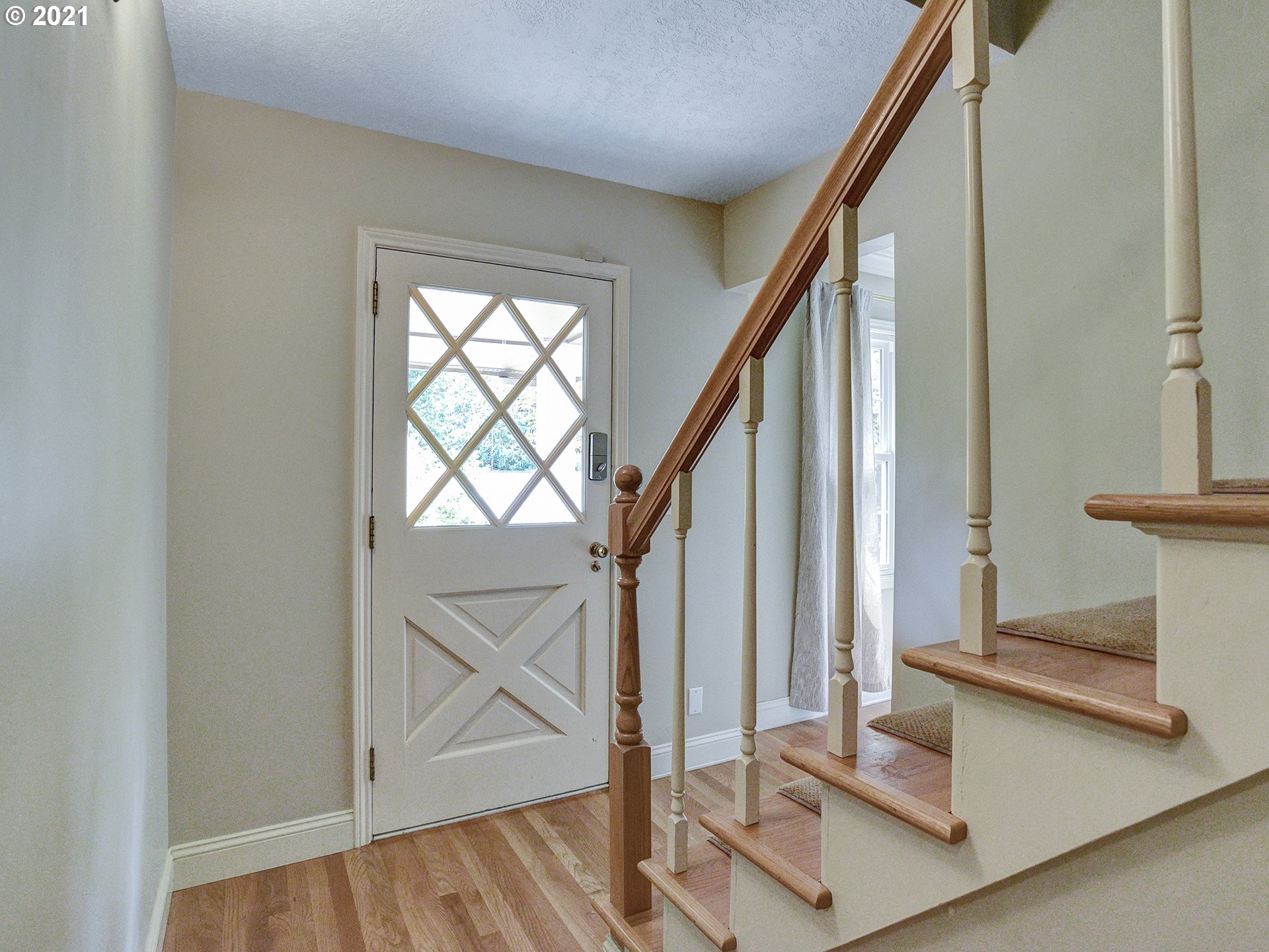 7265 Southwest Sharon Lane Portland, OR 97225 - Photo 4 of 32 Gallery Image 4