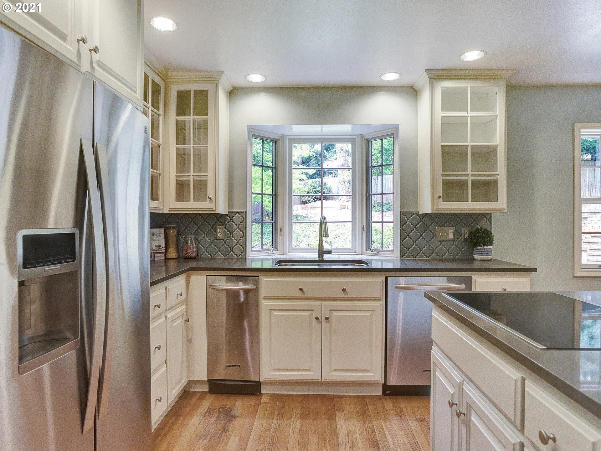7265 Southwest Sharon Lane Portland, OR 97225 - Photo 10 of 32 Gallery Image 10
