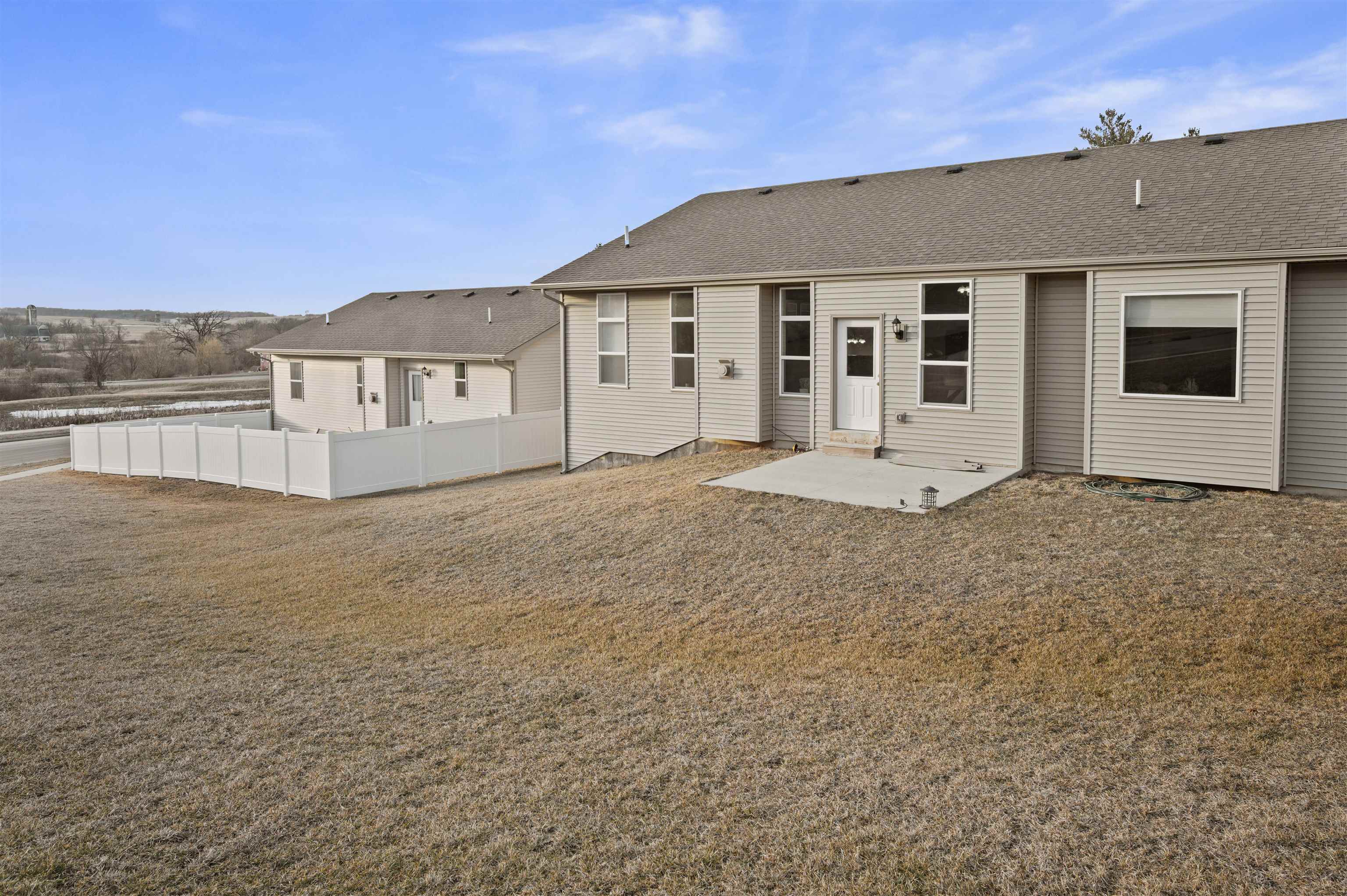 962 Margarets Way Belleville, WI 53508 - Photo 4 of 23