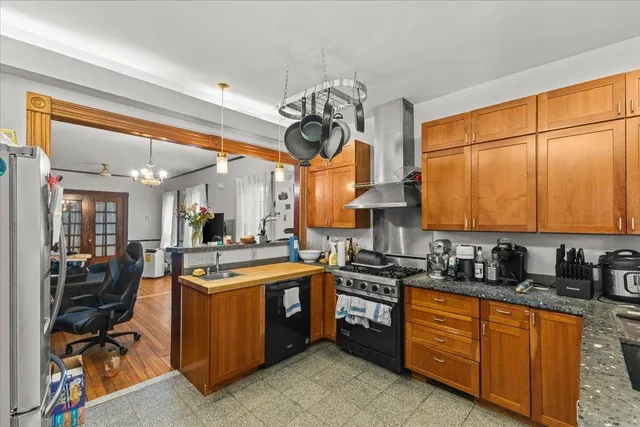 $990,000 | 211-213 St Paul Street, Burlington, VT 05401