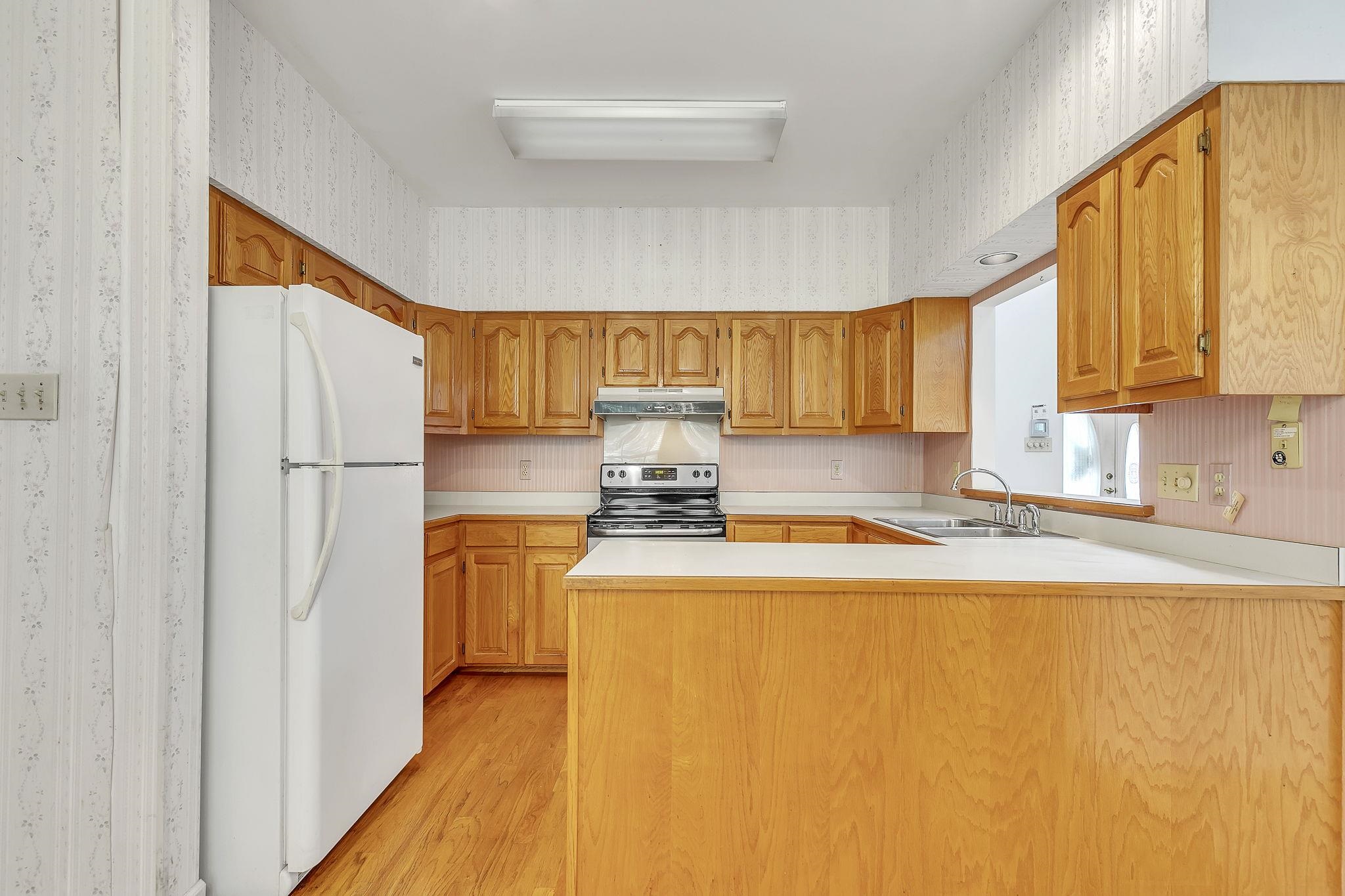 367 Ridgewood Drive Daphne, AL 36526 - Photo 29 of 71 Kitchen