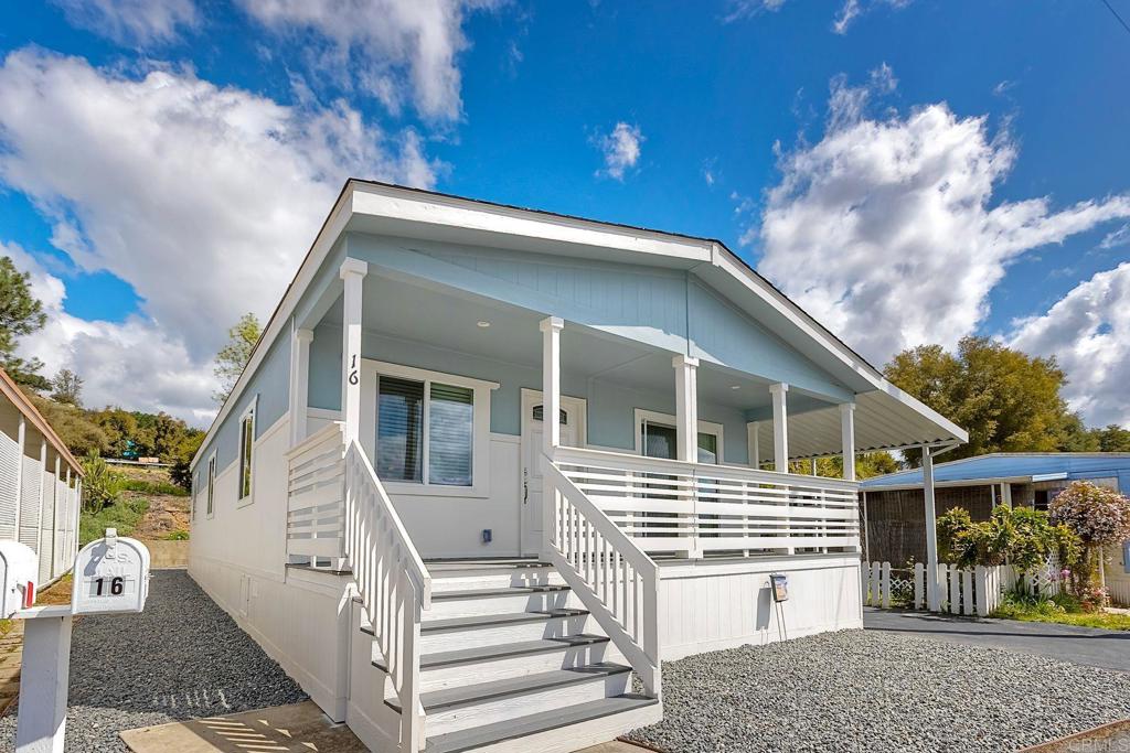 28890 Lilac Road Valley Center, CA 92082 - Photo 4 of 57